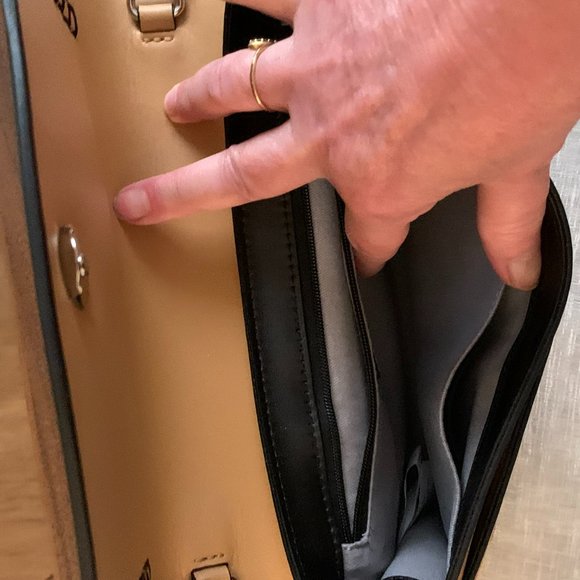 New Tan and Black Leather Shoulder Bag - Picture 6 of 8